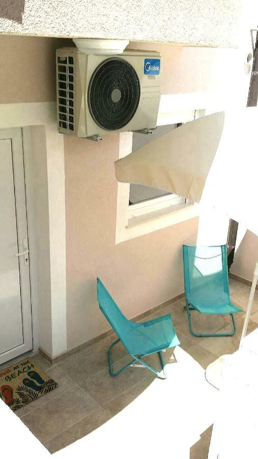 Twins Apartment พูลา ภายนอก รูปภาพ